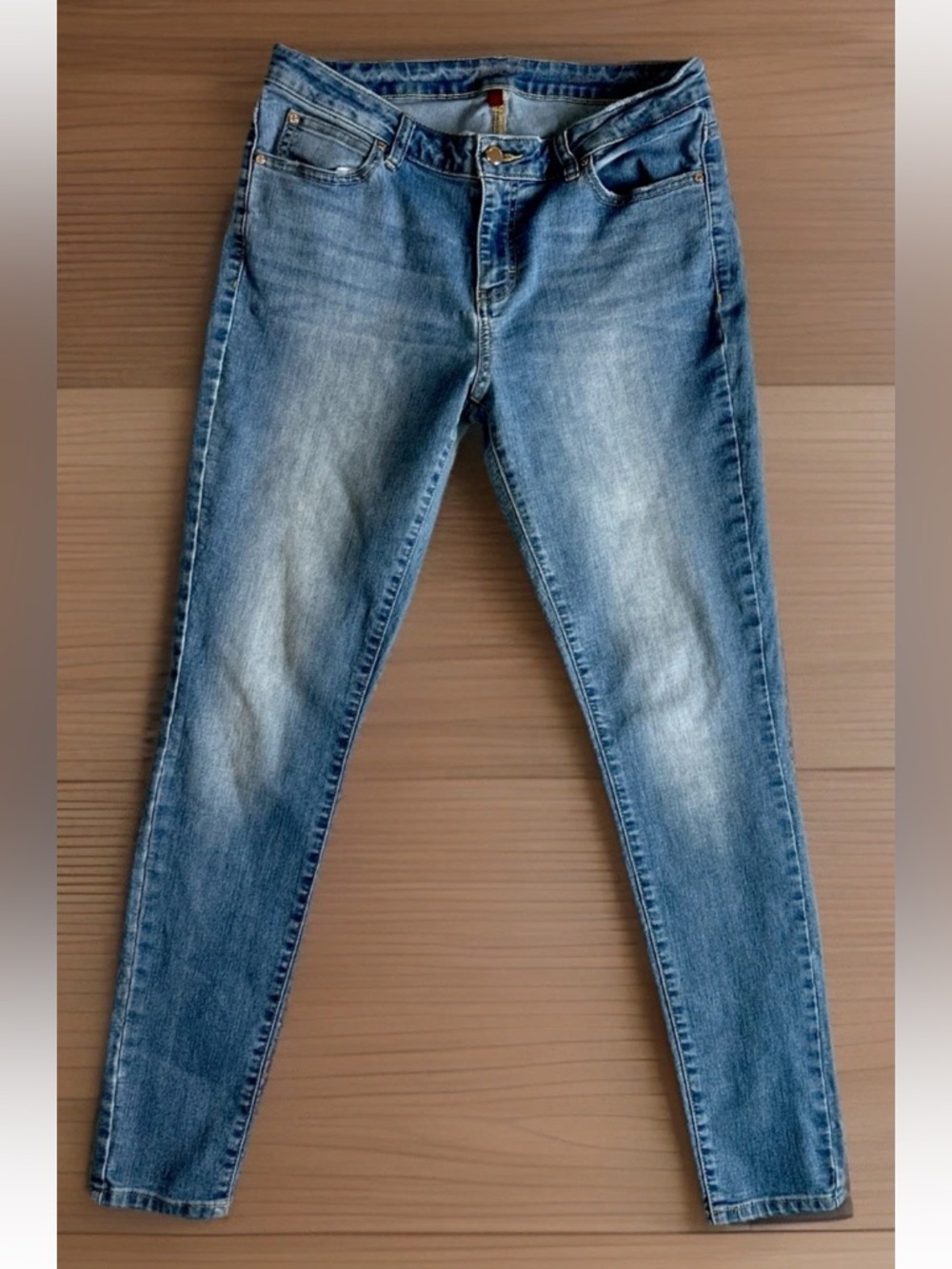 Jennifer Lopez Skinny Jeans Stretch~JLO Gold Logo~Medium Wash 10 (30/31)